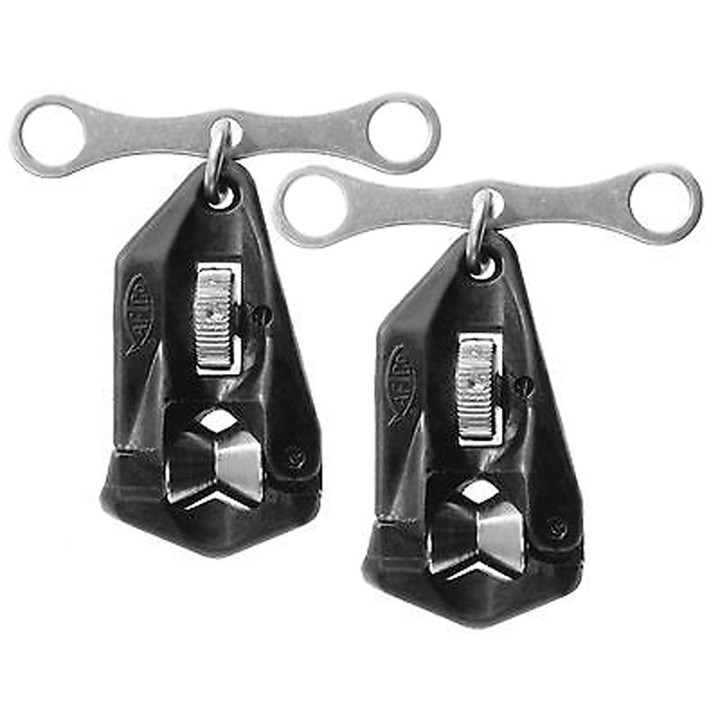OUTRIGGER CLIP